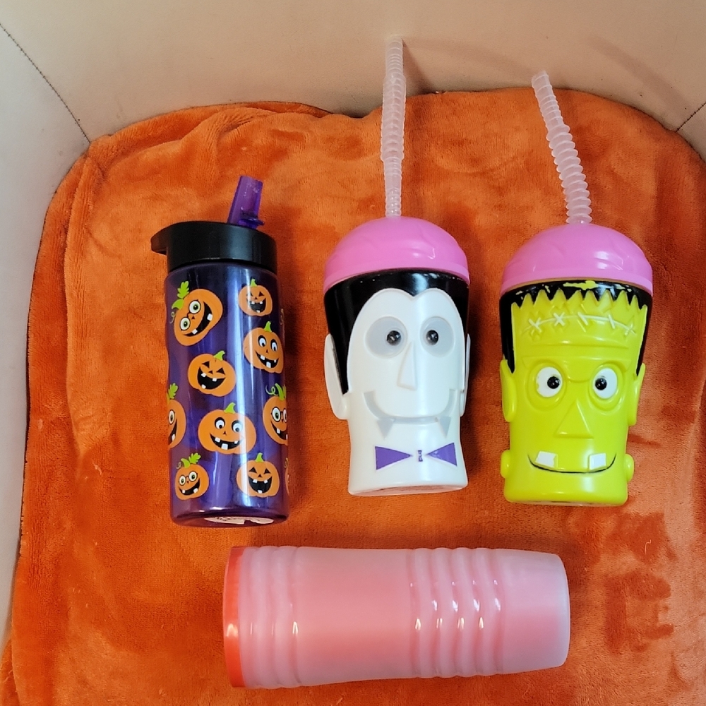 Miscellaneous Plastic Drinkware - Set